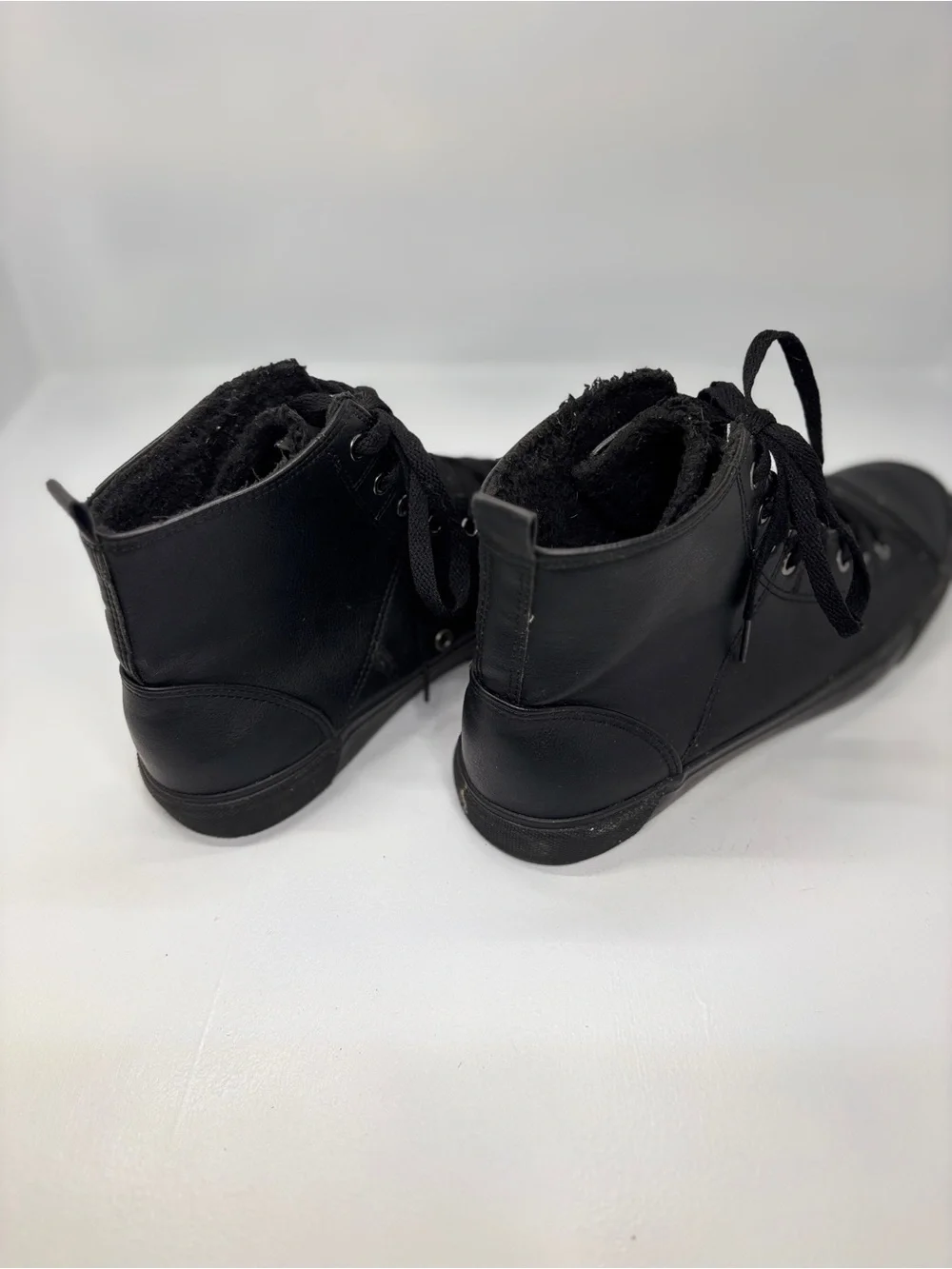 H&M Black High Top Sneakers Men’s 10.5 EU 44 Faux Leather Lace Up Casual